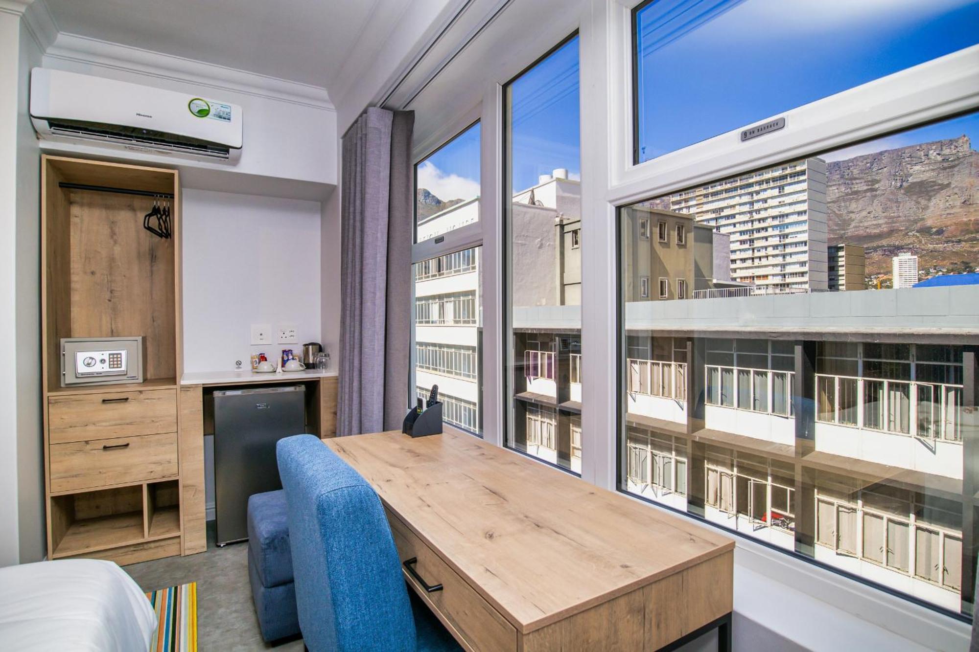 9 On Barrack Hotel Fokváros Kültér fotó