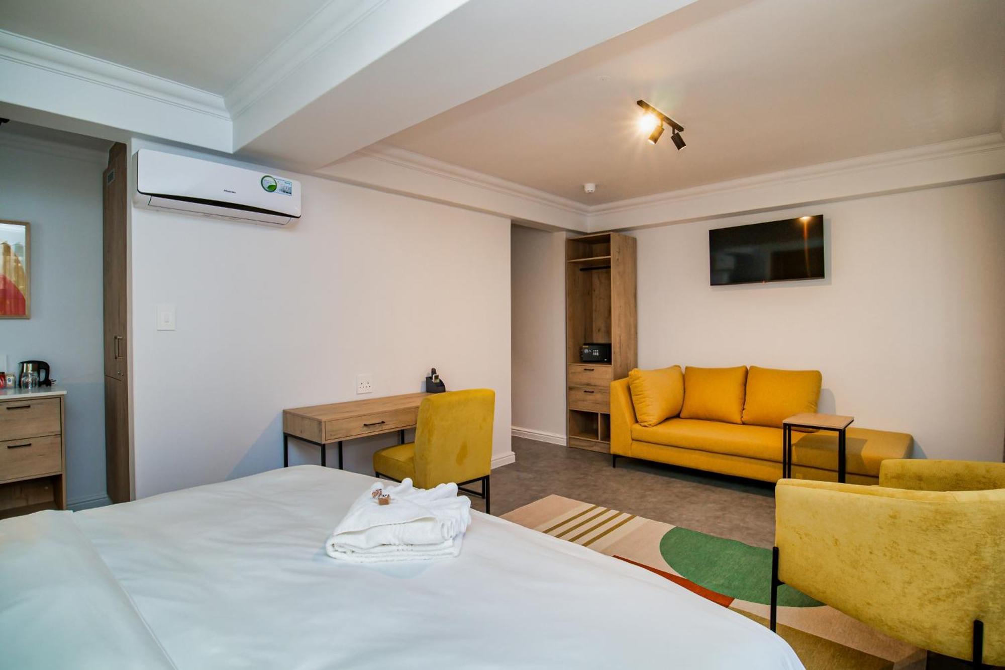 9 On Barrack Hotel Fokváros Kültér fotó