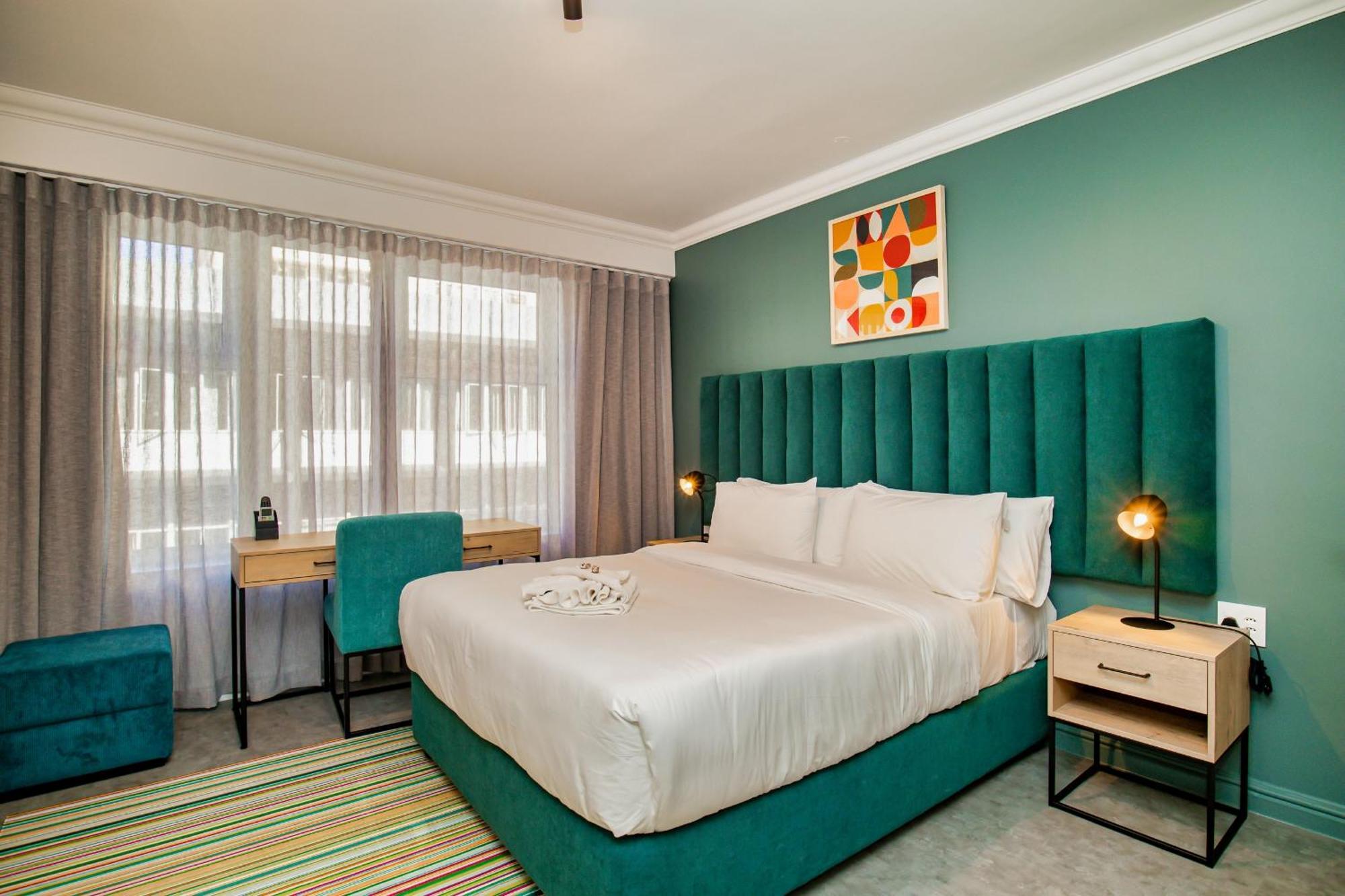 9 On Barrack Hotel Fokváros Kültér fotó